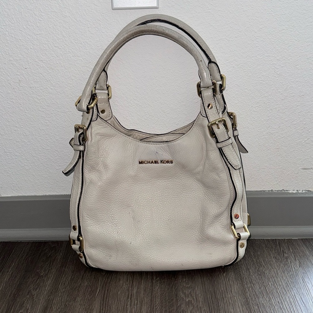MICHAEL KORS Cream Leather Shoulder Bag